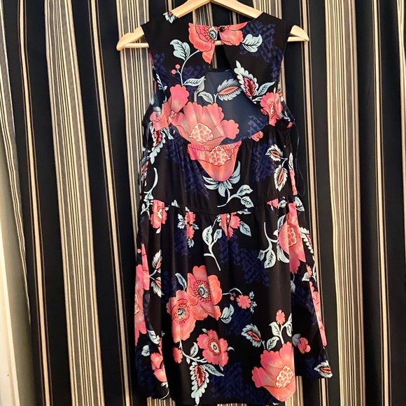 Navy/Pink Floral Open-Back Dress - Picture 4 of 7